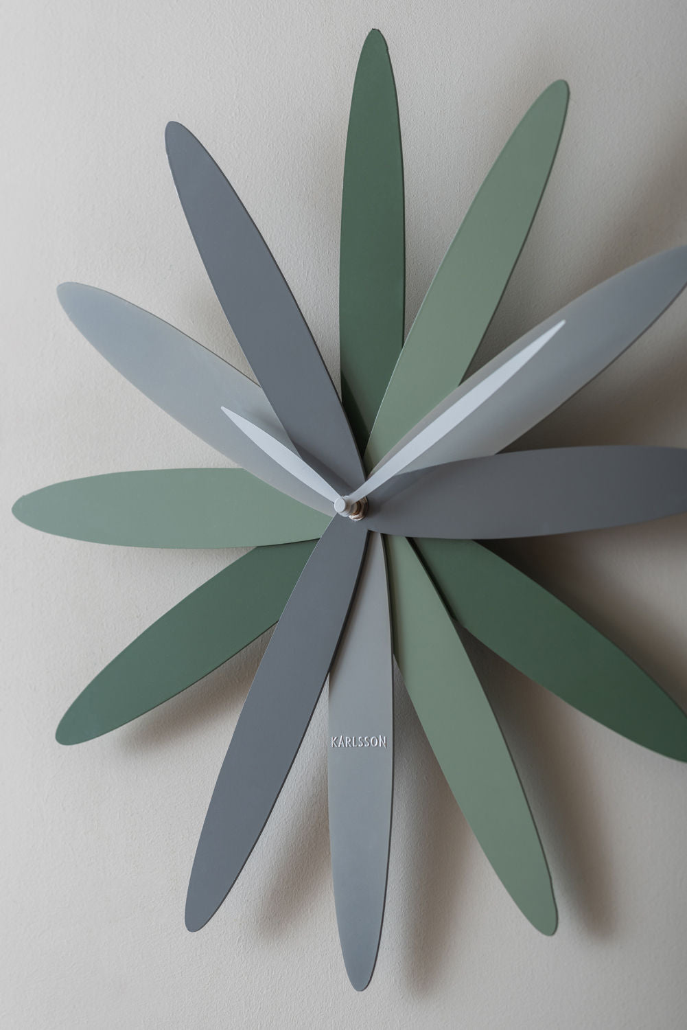 Karlsson Wall clock Bloom metal green tones