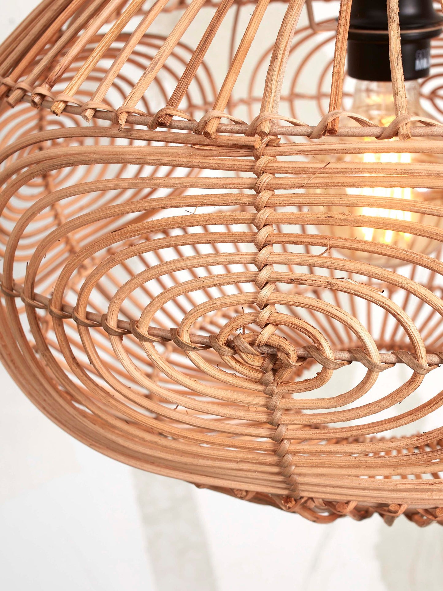 GOOD&MOJO Hanging lamp Madeira rattan, bl.