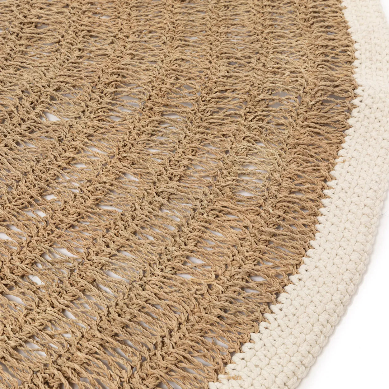 Bazar Bizar Antwerp The Seagrass & Cotton Round Carpet - Natural White - 150