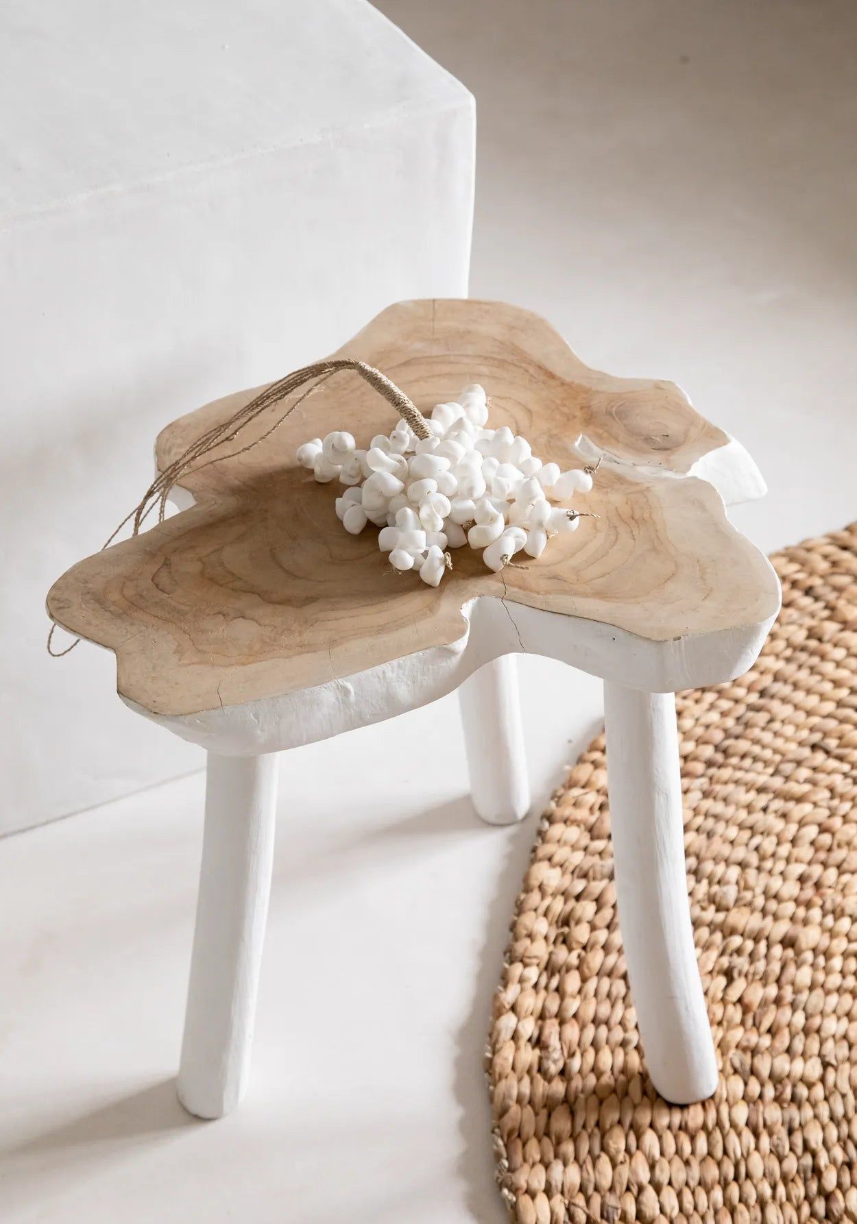 Bazar Bizar Antwerp The Organic Side Table - Natural White